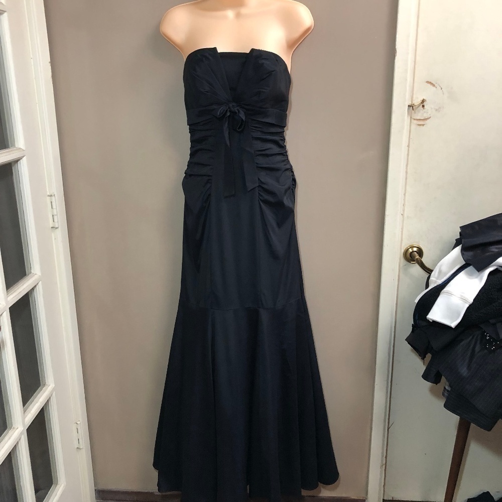 Strapless Formal Mermaid Style Dress